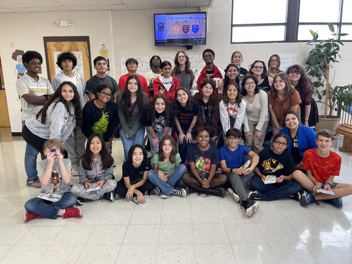 CareyAMcCarthy's tweet image. Had a wonderful time with the @NISDBriscoe broadcast crew today. Can’t wait for them to attend @NISDComArts and become Newsies with @CAHS_Media. @Ms_Porras