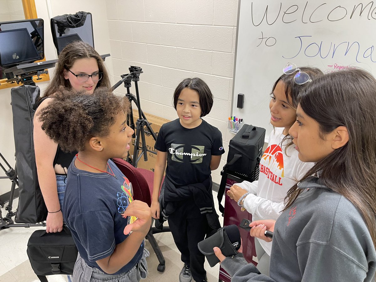 CareyAMcCarthy's tweet image. Had a wonderful time with the @NISDBriscoe broadcast crew today. Can’t wait for them to attend @NISDComArts and become Newsies with @CAHS_Media. @Ms_Porras