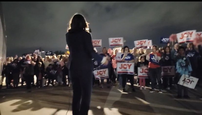 joy4ok's tweet photo. You’ve knocked over 140,000 doors, you’ve sent 600,000 text messages and you keep showing up. 

Thank you, Oklahoma, this state and this campaign have always belonged to you! #ChooseJoy https://t.co/98GJJnyvvP