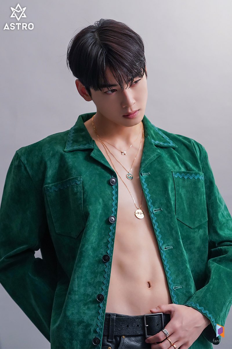 the-best-boys-on-twitter-cha-eunwoo-abs-chaeunwoo-astro