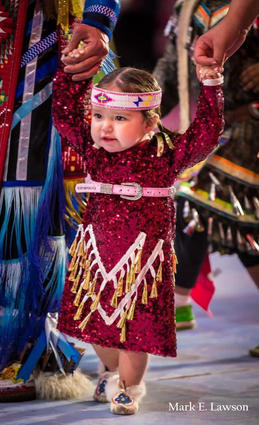 native_explore's tweet image. Tiny Tot!
Jingle Dress Dancer!
Gathering of Nations Pow Wow 2022
Mark E Lawson photo