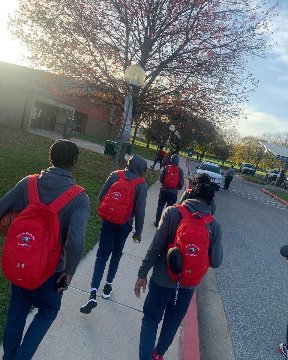 CoachLandon's tweet photo. It was a day off for the falcons, but here’s a recap of our weekend: 865.2 miles traveled, 15.5 hours in buses/vans, 7 team meals together, &amp; 1 “shoot around” in a hotel conference room… but most importantly, 3-0 in Baltimore county… back to work tomorrow! #GoFalconsTakeFlight https://t.co/dYfYtoSK8N