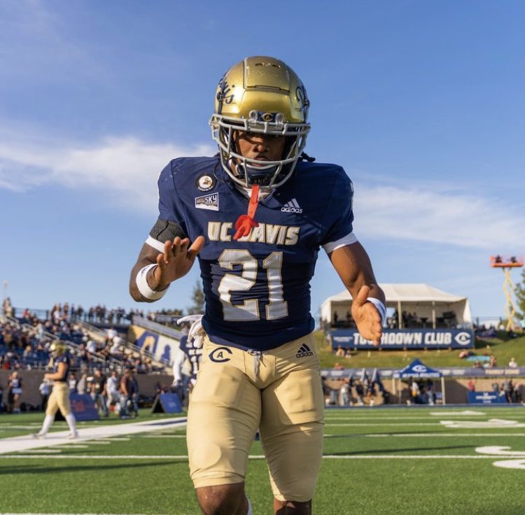 gajordanfisher's tweet photo. Thankful To Receive An Offer From The University of California Davis! @WestviewRecruit @CoachBurke10 @BrandonHuffman @flyguyhuey5 @B12PFootball @ickeywoods83 https://t.co/fW98lt221E