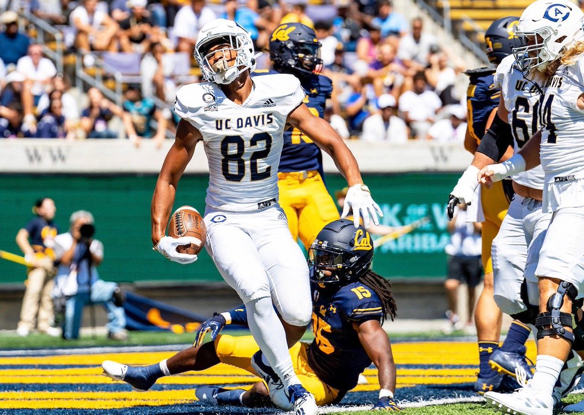 Jordan Fisher (@gajordanfisher) on Twitter photo Thankful To Receive An Offer From The University of California Davis! <a href="/WestviewRecruit/">WESTVIEW RECRUITING</a> <a href="/CoachBurke10/">Kevin Burke</a> <a href="/BrandonHuffman/">Brandon Huffman</a> <a href="/flyguyhuey5/">Houston Lillard</a> <a href="/B12PFootball/">Big12Performance</a> <a href="/ickeywoods83/">Grind Time Fit</a> Thankful To Receive An Offer From The University of California Davis! <a href="/WestviewRecruit/">WESTVIEW RECRUITING</a> <a href="/CoachBurke10/">Kevin Burke</a> <a href="/BrandonHuffman/">Brandon Huffman</a> <a href="/flyguyhuey5/">Houston Lillard</a> <a href="/B12PFootball/">Big12Performance</a> <a href="/ickeywoods83/">Grind Time Fit</a>