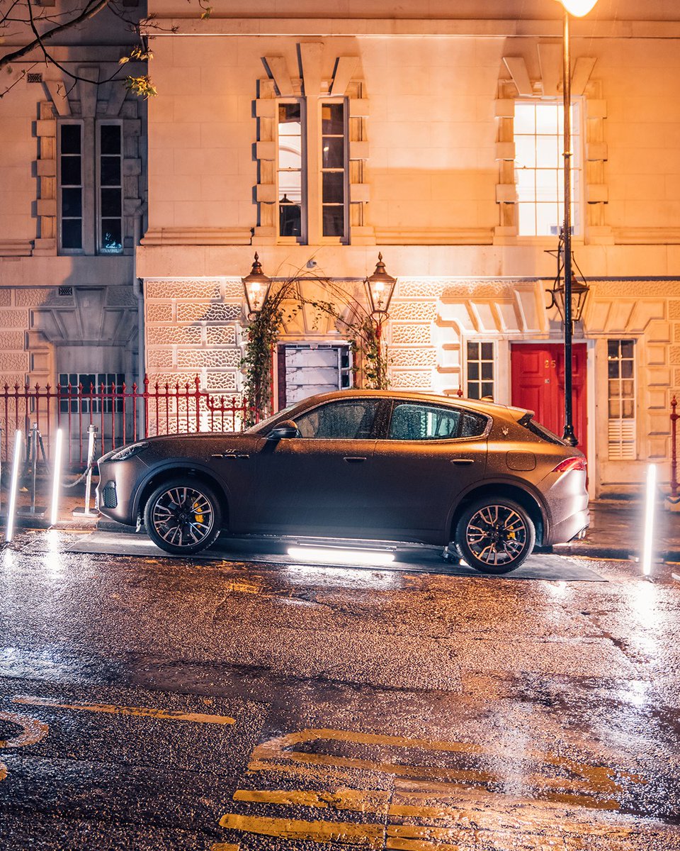 maserati_th's tweet photo. Such a vibe. And then some.
The audacious #MaseratiGrecale met the emotion of @wiffigriffy's tones in the stunning @SessionsArtsClub.
Contemporary, elegant, irresistible, it’s the #EverydayExceptional effect. 
This is London.
Your City. Your Grecale. https://t.co/iZpuiWIgaC