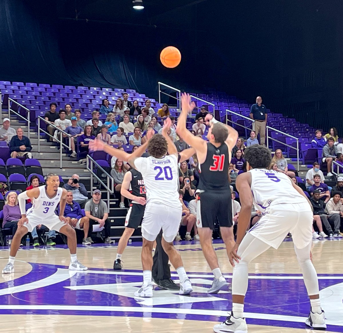 Scott_Keeler's tweet photo. Hey look, it’s basketball season!
That’s Andrew Brown’s little brother, Jacob, on the tip for North Greenville by the way. https://t.co/doZzqLOZJM