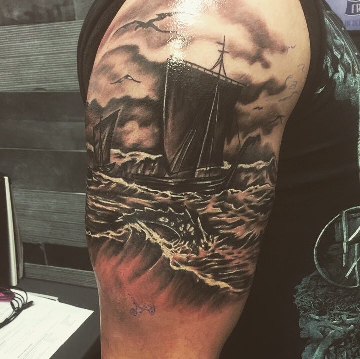 Fan tattoo - amazing! Með vættum album cover! Thankz! #respect #skalmoldontour #tattoo #skalmold