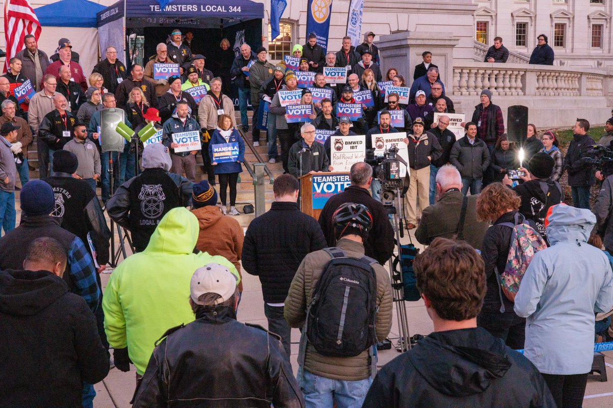 Tony4WI's tweet image. I'm fighting for a Wisconsin that supports future generations. From investing in our schools and apprenticeship programs to fighting for clean water and abortion rights, we're going to keep doing the right thing. I'm proud to rally with @Teamsters in Madison before Election Day!