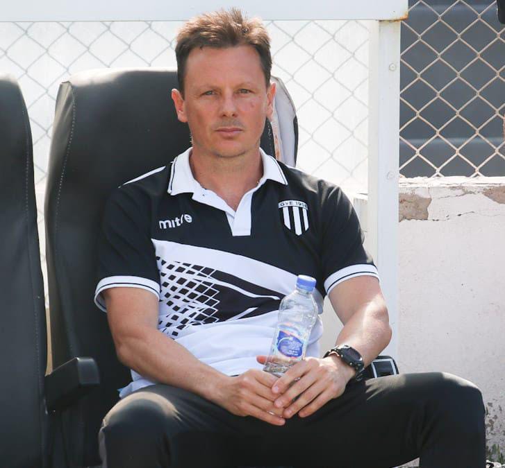 GimnasiaMendoza's tweet photo. 🏁 CARTA ABIERTA DE LUCA MARCOGIUSEPPE A TODO EL MUNDO BLANQUINEGRO:

Tu compromiso con el Club fue total desde el comienzo. Entendiste desde el primer día la historia de nuestra camiseta y la manera en la que se tenía que jugar en Gimnasia. https://t.co/vxStKfwfYz