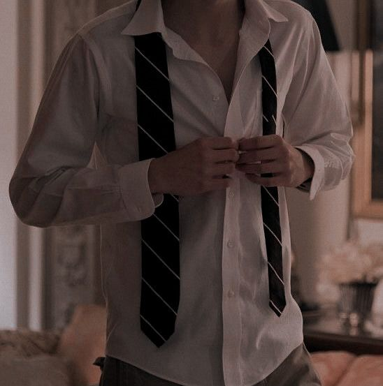 UNTLD4WN's tweet photo. 𝑁𝐼𝐶��𝑂𝐿𝐴𝑆  𝘼𝙍𝘾𝙃𝙄𝘽𝘼𝙇𝘿   —  '  the 𝒑𝙖𝙧𝙩𝙮 𝙗𝙤𝙮 !  
  ﹙  arrogant, popular, good humor
     enjoys having a good time  .  ﹚* https://t.co/NYHJ0b410S