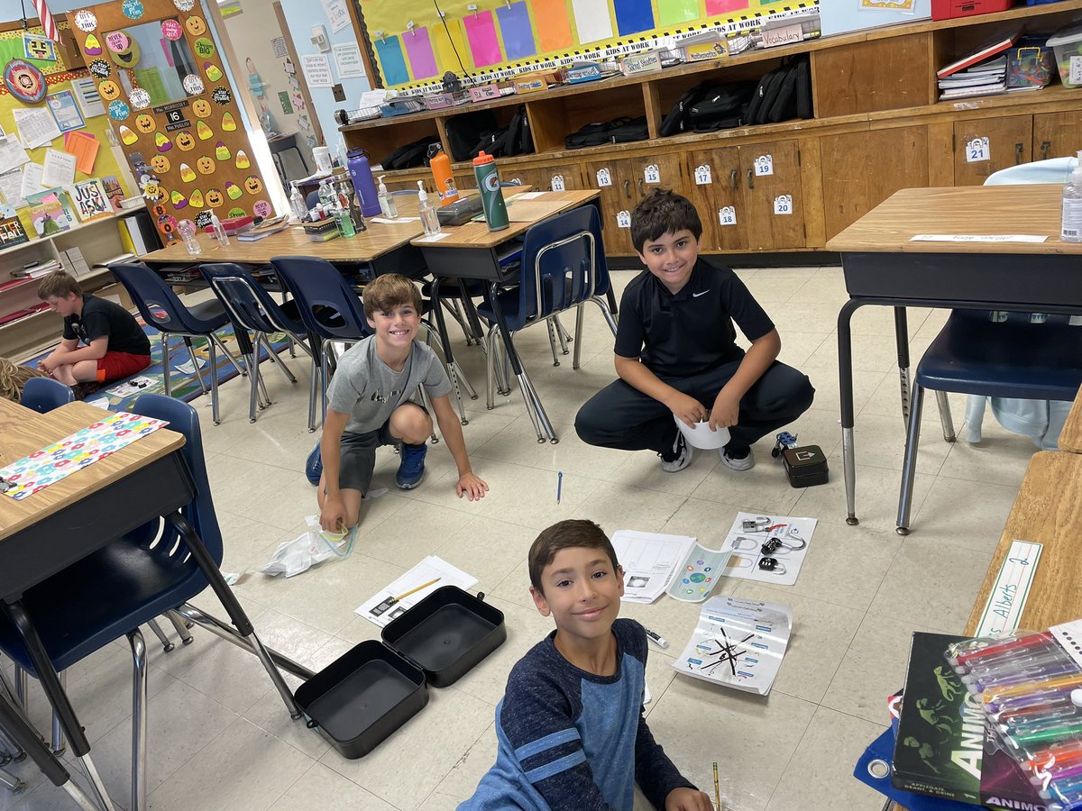 LynFlightSchool's tweet image. Nothing like a @breakoutEDU on a Monday!