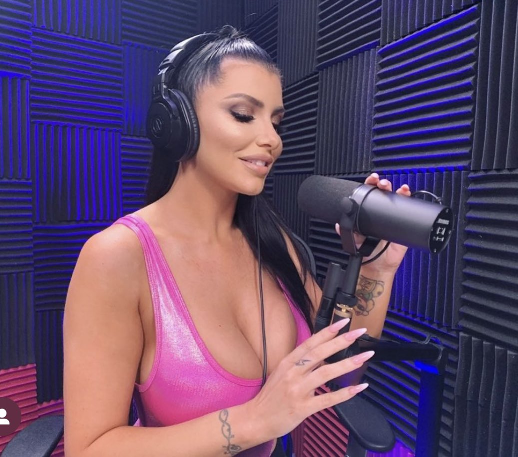 Romi Rain ® on Twitter: "Want me to whisper in your ear? Offering voice