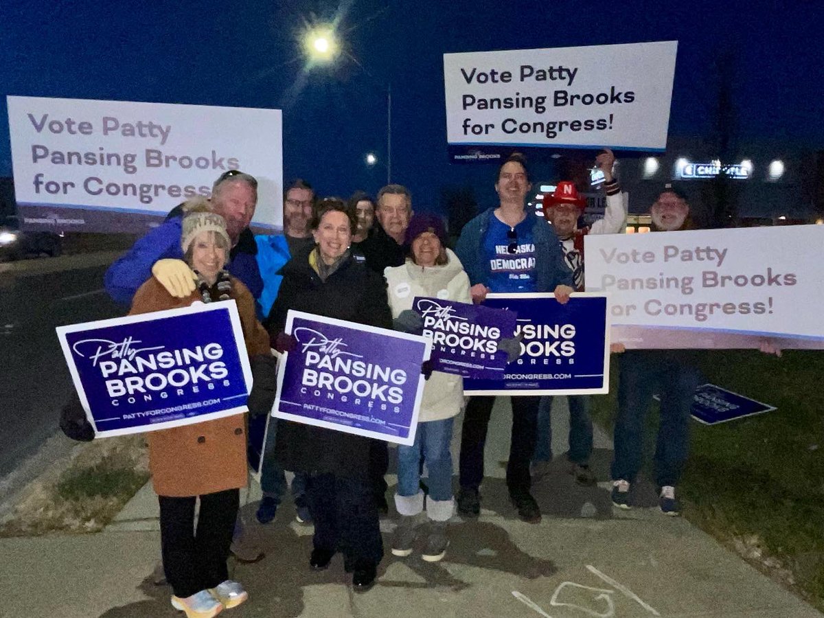 Patty4Nebraska's tweet photo. Loved being in Sarpy tonight with a great gathering of supporters holding signs! Lots of thumbs up as the gorgeous Blood Moon was rising!
This is our moment!!! https://t.co/Te2LrMHFT5