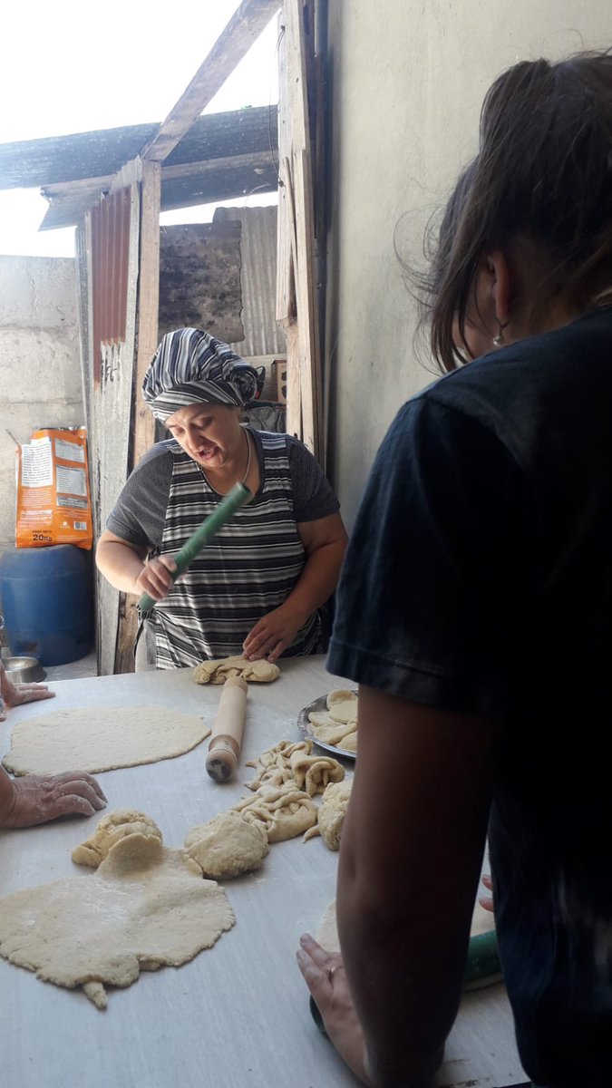 FOPLAPLATA1's tweet photo. Preparación de merienda en el merendero Los Pekes, estamos donde hay que estar.
FOP LA PlATA presente!!!🤍🤍 https://t.co/07m8cEjJvq