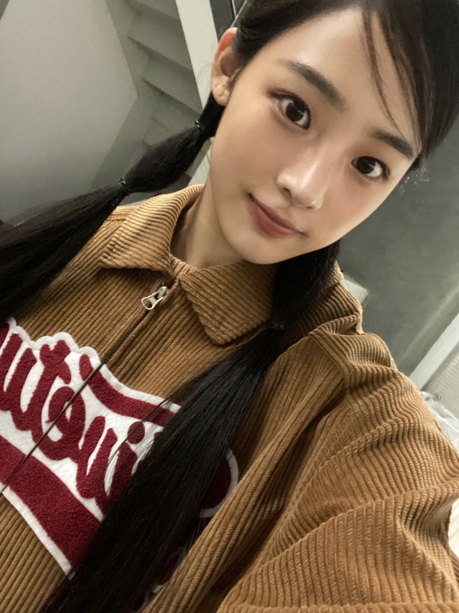 all4newjeans's tweet photo. [#민지] 221107 ㅡ PHONING

Actualización de #MINJI en Phoning!

#NewJeans @NewJeans_ADOR #뉴진스 https://t.co/kdZ8wAuVfv