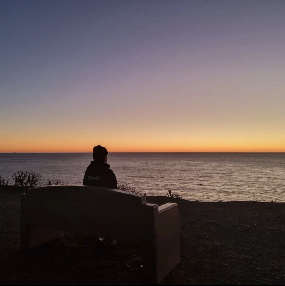 glossujims's tweet photo. yall yoonmin finally together by the ocean with the sun setting :') https://t.co/MAhrtpSK7M