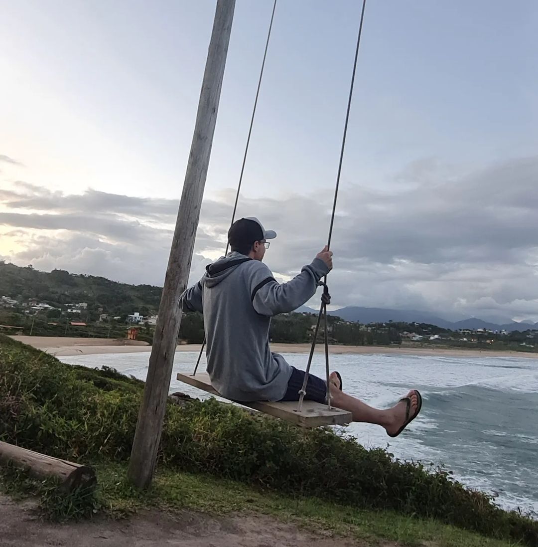 oktoberblog's tweet photo. Belo fim de tarde na Gamboa, SC. 🌊 🌤
O agora nos pertence.
.
.
.
.
@DescubraSC @MTurismo
#viversc #santaebelacatarina #praiadagamboa #surf #surfsc #praia #beach #Oktoberblog
Reposted from @oktoberblog https://t.co/dIt8sdFmjZ