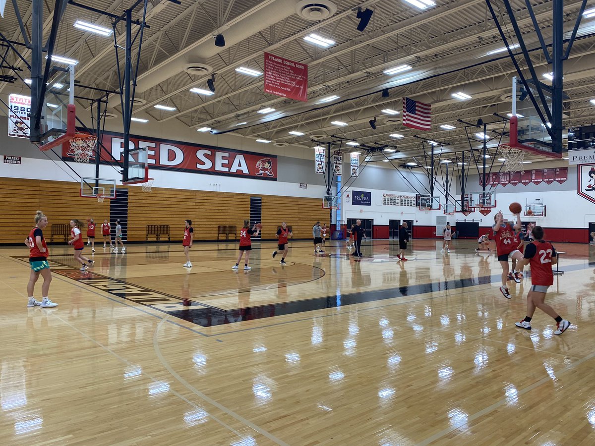 PHS_GirlsBB's tweet photo. Great first day of practice today!! Lots of intensity &amp; energy on day 1💪🏼 https://t.co/xdqhRyWaPc