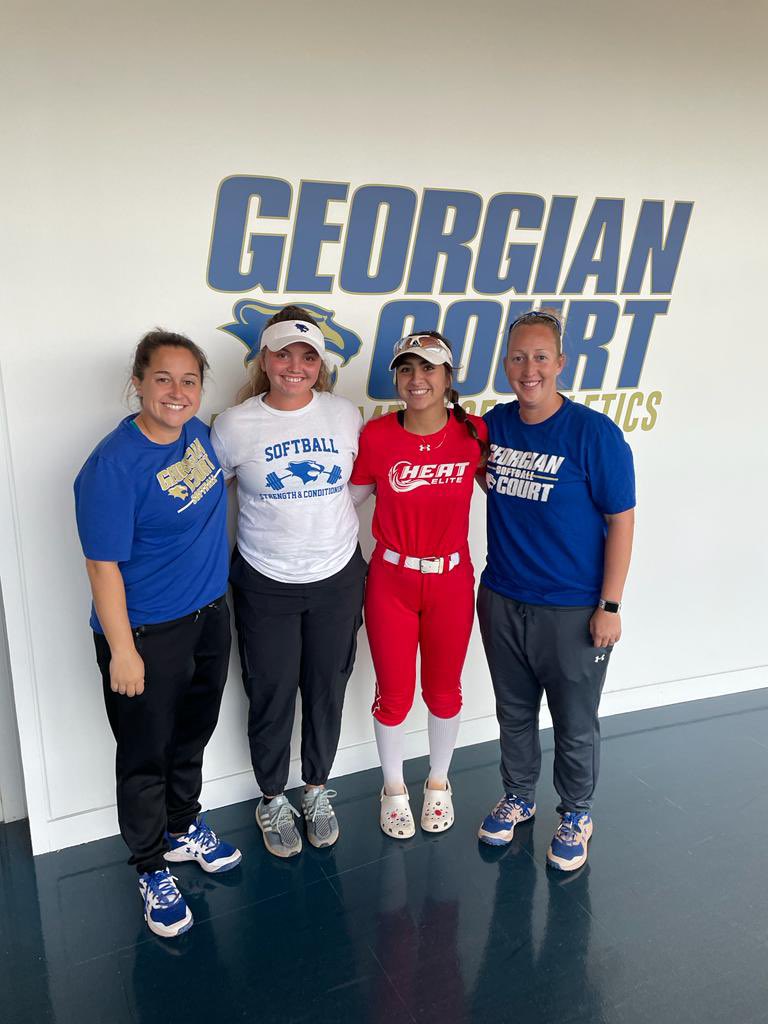angieksoftball's tweet photo. big big thank you to the team and coaches of GCU! i appreciate you’re hospitality and words of wisdom! thank you for a great day of softball! #timeforthegrind @gcusb 💯 https://t.co/KpiEsqW6Dq