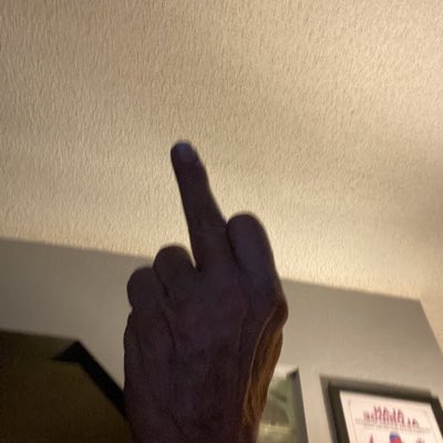 you tweet media