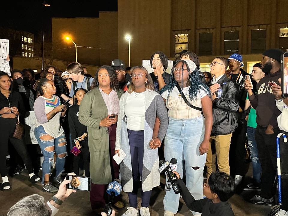 SydCarpenter's tweet photo. Showing grace &amp; love ❤️ we stand with you Kylah! 
“When they go low, we go high.”
You will not break my spirit and you will be held accountable for your actions. I only pray that you open your heart to love and try to experience life differently and more positively after this.” https://t.co/zyqbykanfn