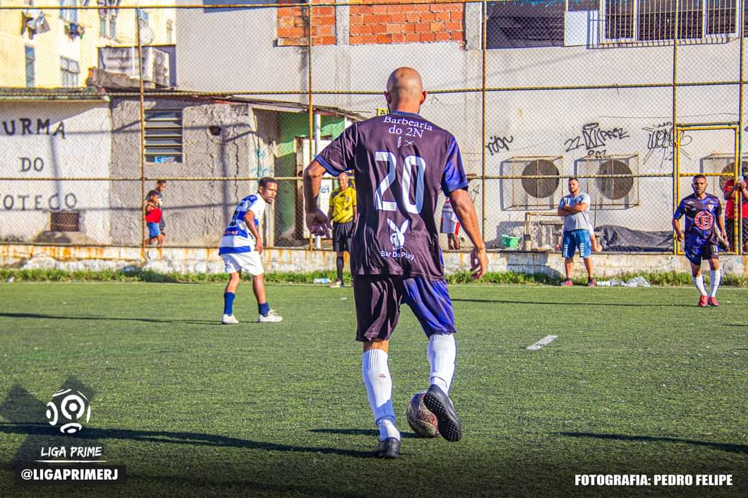 teticaneta17's tweet photo. 2 Gols ⚽⚽
2 Assistências ✅✅
E o Time do Povo vence mais uma !!! @5riosfc 🇪🇪🇪🇪 https://t.co/oWzvfEX1ox