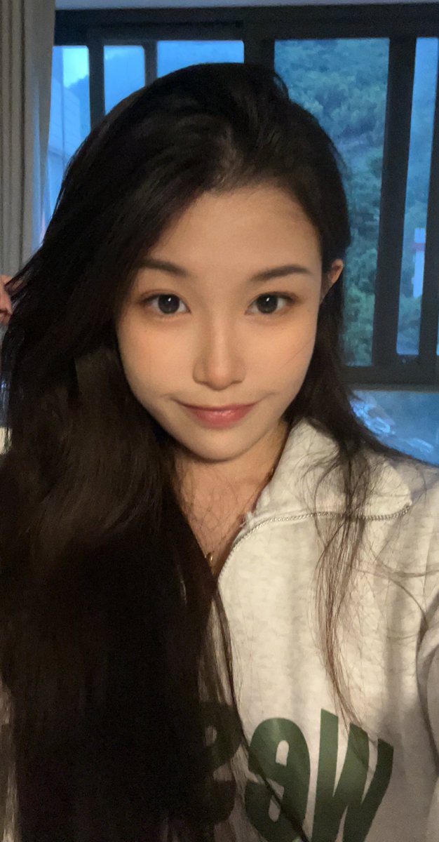 Rikaovoo's tweet photo. 🤳 https://t.co/16lEh01OEX