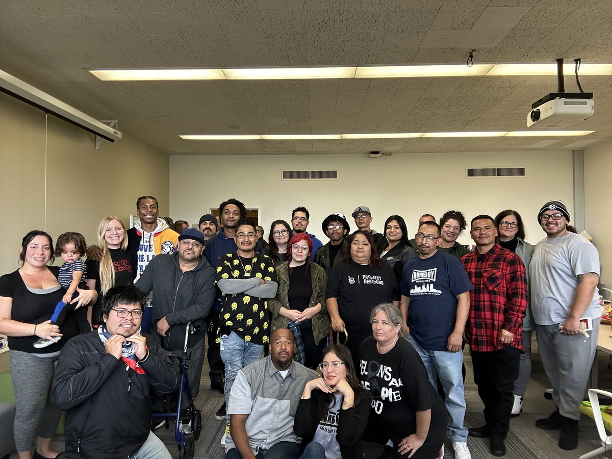 SocialImpactCtr's tweet photo. Congratulations @csun_project_rebound on your new office Feeling grateful to have spent the time listening to the stories formerly incarcerated students and navigating the educational system! These are the leaders of today and tomorrow! 

#ProjectRebound #CSUN #Education https://t.co/dOhraUKtP0