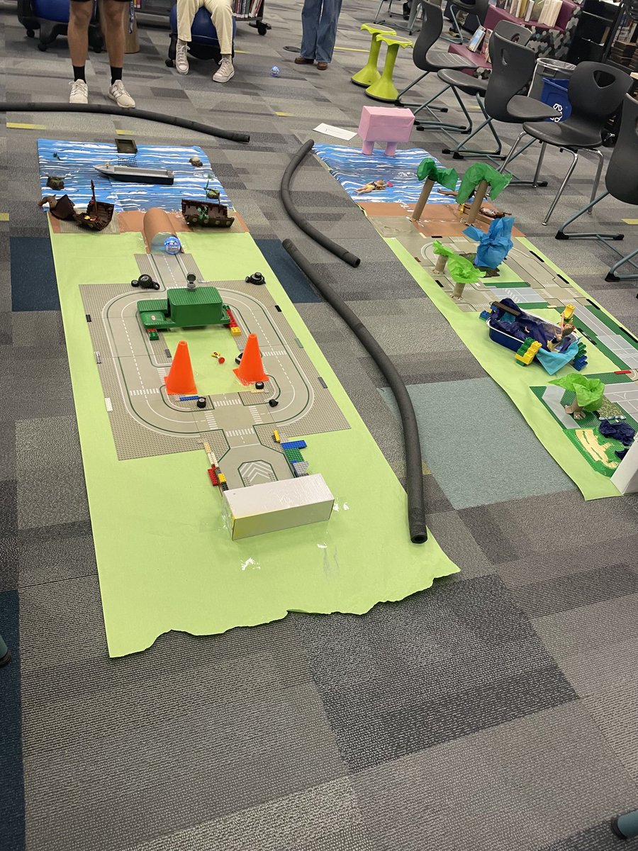 SCPSCHSLIBRARY's tweet image. Kicking off our 99 years of legos and food drive event today with a trial run! Students need to bring in canned food to drive a sphero through the obstacle courses