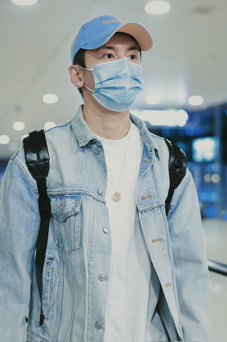 suma24pon's tweet photo. #ZhangZhehan张哲瀚 #ZhangZhehanComeback
#ampmonaco
#ZhangZhehan张哲瀚 #ZhangZhehanComeback
#EHzZ を買う手段がないので😭
代わりに“Z”をポチっとしてしまいました。かわいいです😊 https://t.co/e7PJy9qQ0u