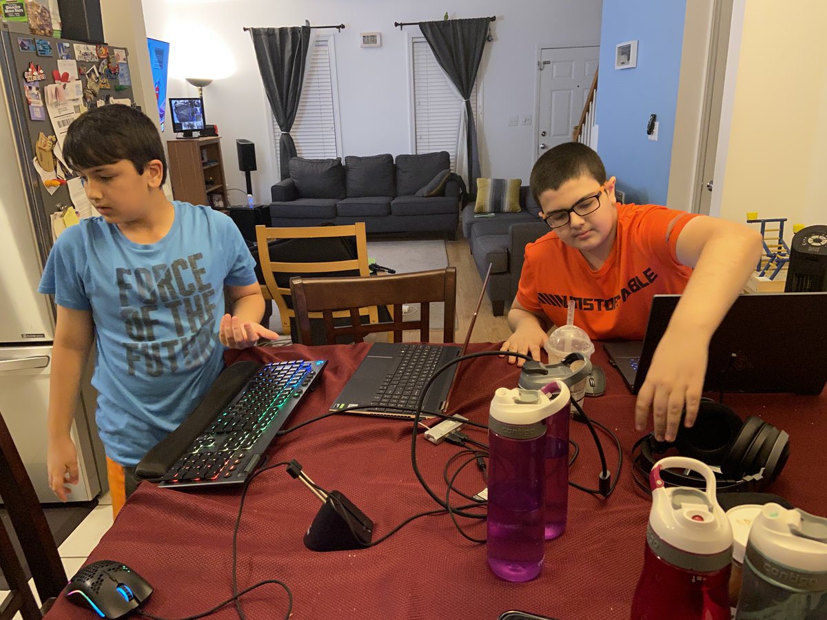 SeymaShabbir's tweet photo. #TYMSI Gaming family https://t.co/5eWcpFMMSo