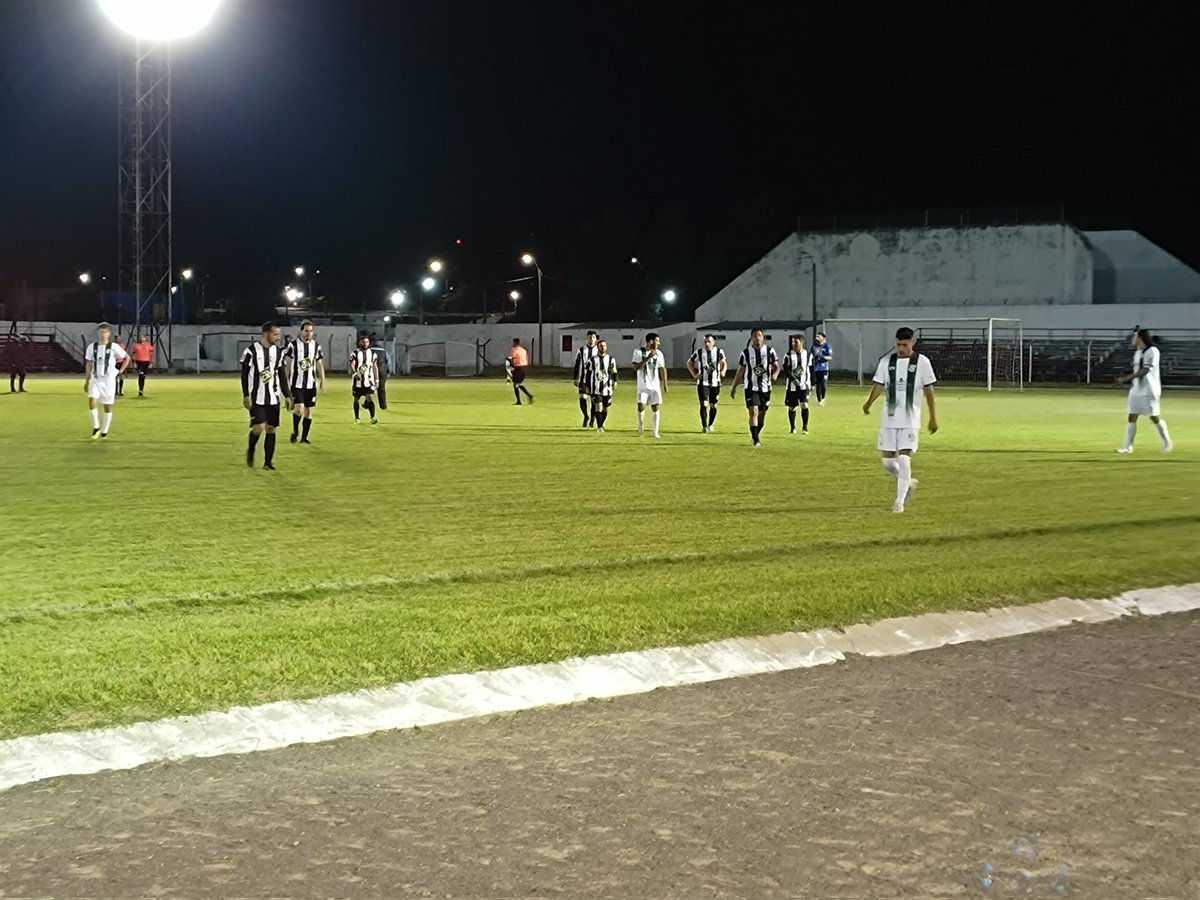 Fin de los primeros 45'.
Gana Wanderers 3 a 0 sobre La Sexta.