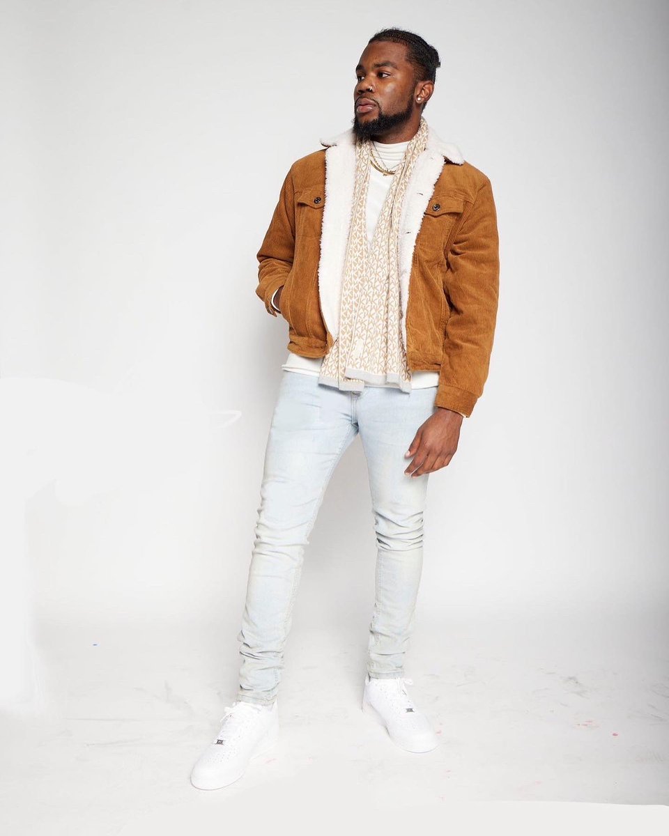 Zeliliveass's tweet photo. Like The Money💸 Fasho But I Like The Hustle The Most🌎🏆
#Zeliliveass #Liveassproduction #usneverthem #explorepage #fyp #explore #movie #thriller #star #blackexcellence #Viral #livinglegend #blackmodel #blackmalemodels #hustle #money https://t.co/drTWFgJBPO