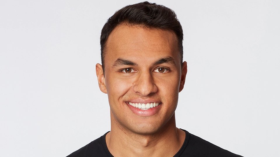 TheBachBabes's tweet photo. People I didn’t expect to rub me the wrong way so hard:

#BachelorInParadise https://t.co/Xxb7bqVoLg