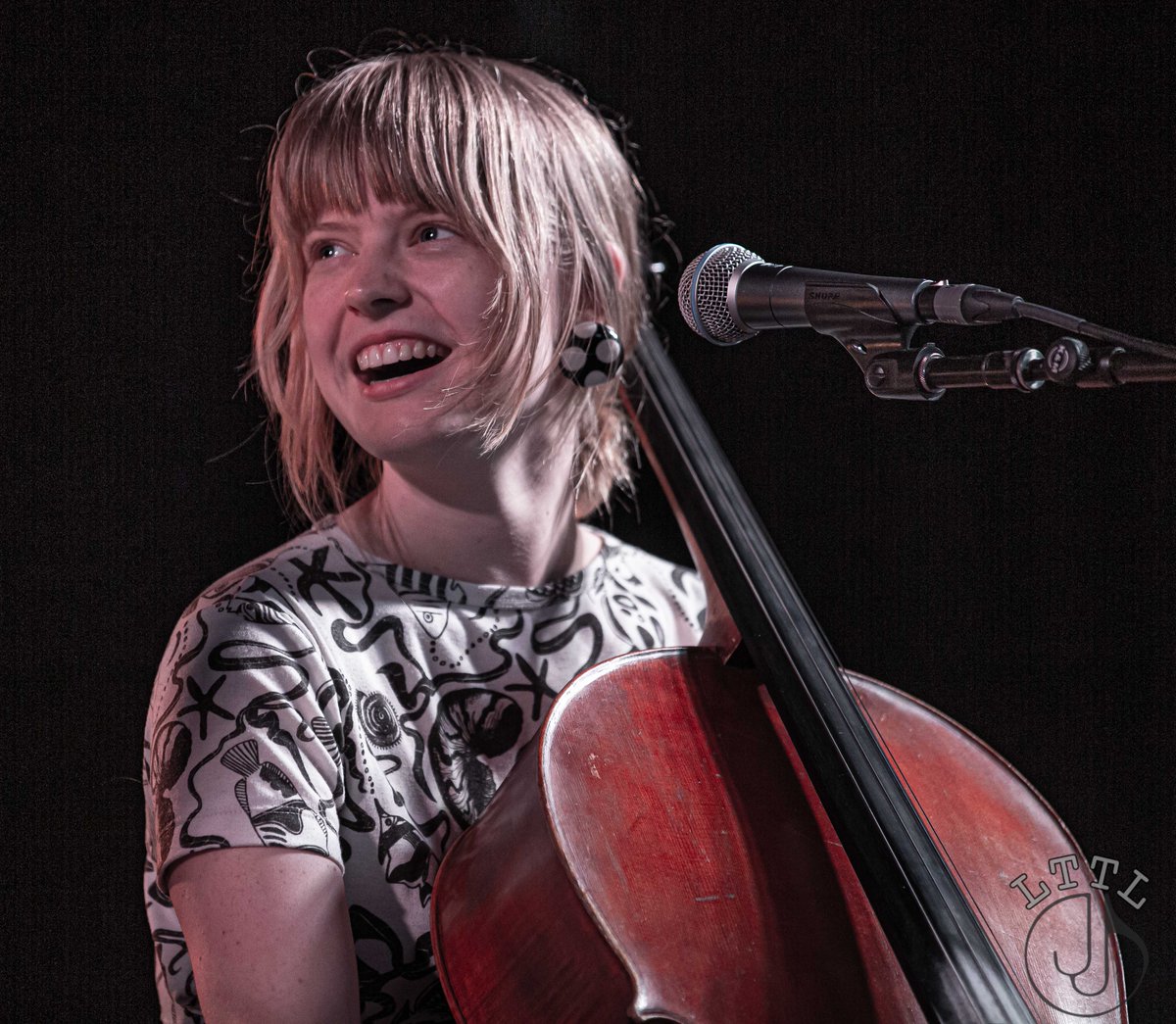 Monique Clare (FAA Young Artist of the Year 2017) has released her debut album Sight.

You can stream the album or order physical copies, merch and bonus content through Bandcamp.

moniqueclare.bandcamp.com/album/sighthtt…

Tickets tickets.oztix.com.au/outlet/event/5…

Photo: Listening Through The Lens