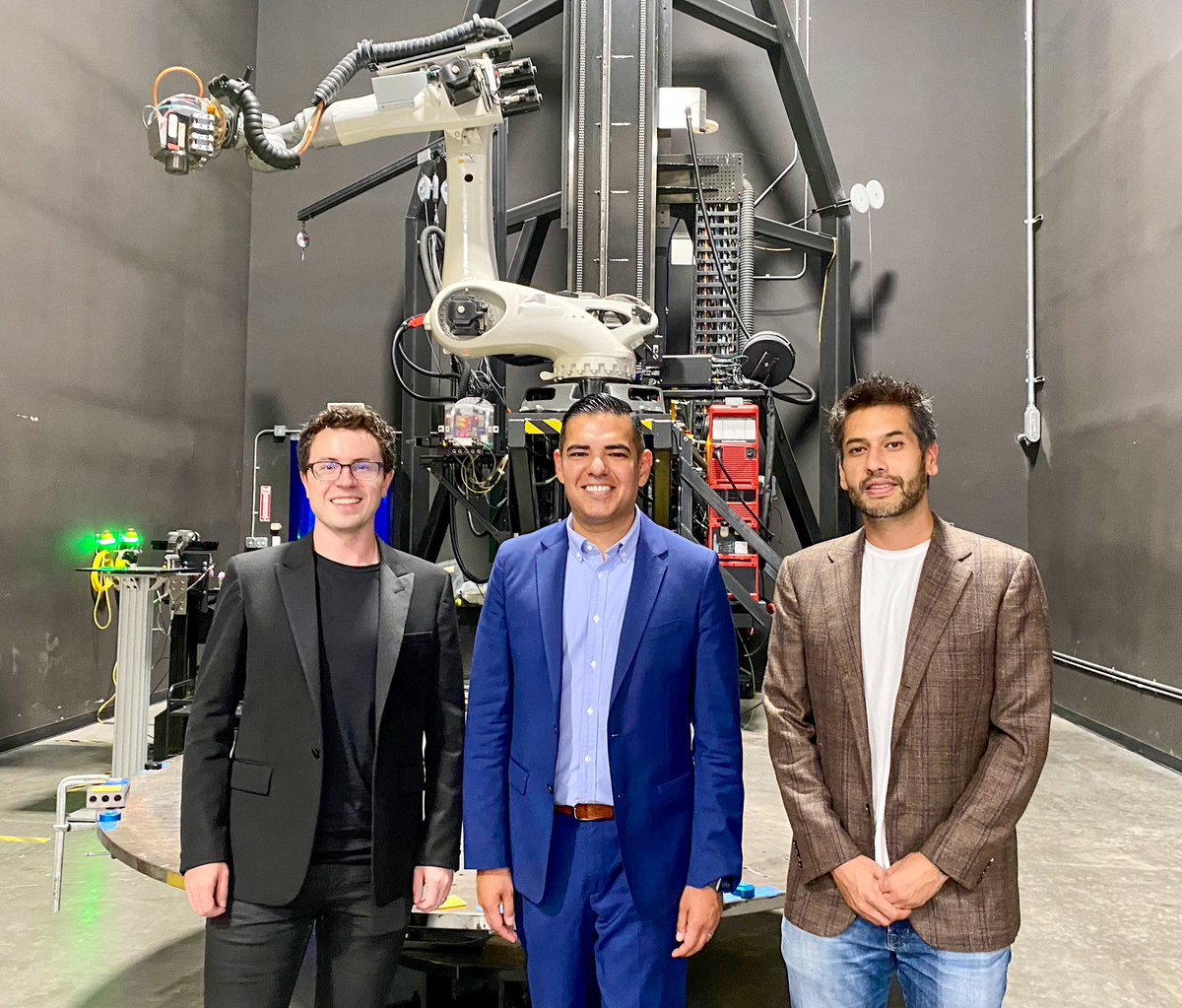 LongBeachMayor's tweet photo. In the past week we’ve visited some of the space industry companies here in Long Beach! These industries represent the future of our economy and the organizations we visited already employ thousands of people in well-paying jobs in our city. 🚀🛰️ 

More ➡️ https://t.co/2O7vvqxET5 https://t.co/2Uby7AJdeU