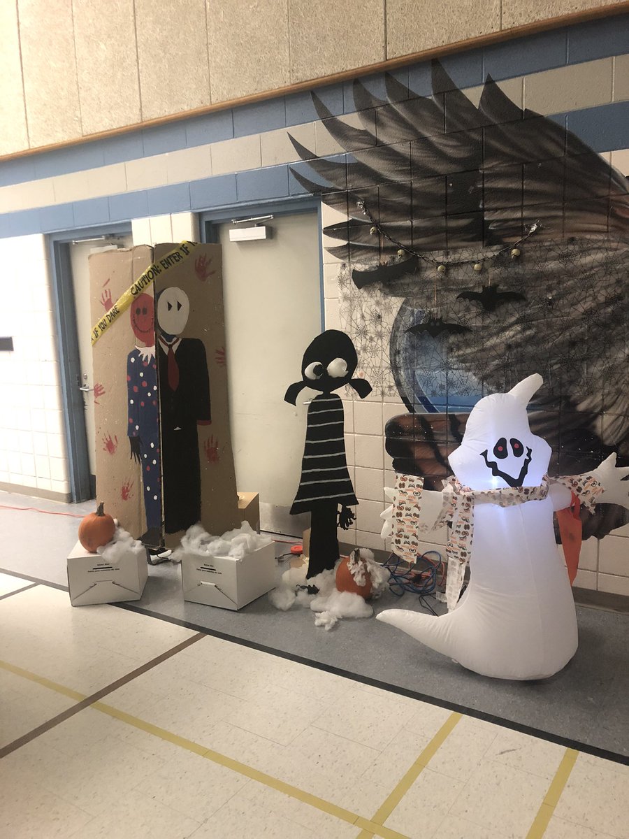 I can’t believe Halloween was a week ago! So proud of the 7/8 class and their incredible artwork and hard work in decorating the gym for our annual Spook-a-thon <a href="/HilaryDPCDSB/">St. Hilary DPCDSB</a> #latepost #Halloween2022 #artmatters