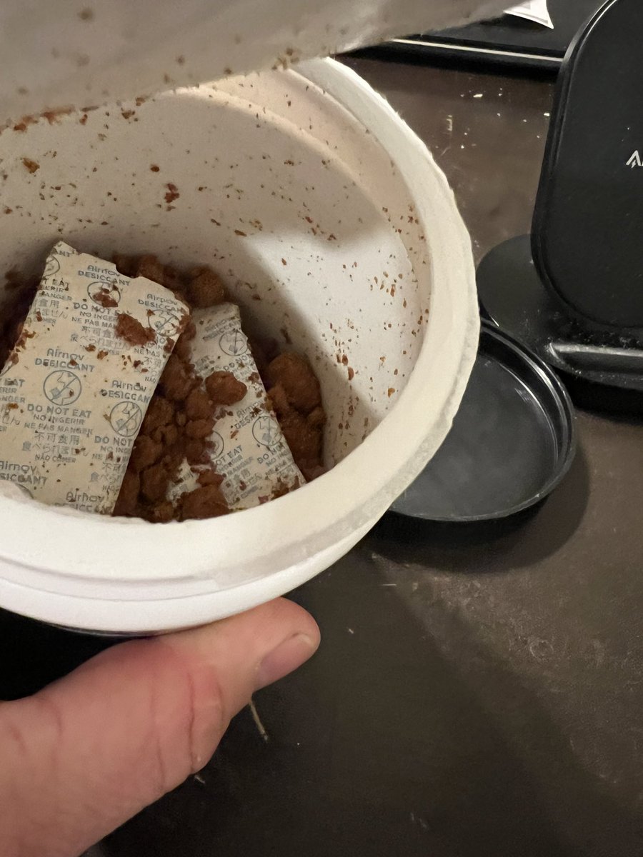 WisemanLeach's tweet photo. This is what @EVLsports is putting out now? They won’t even refund my money for this crap. Absolute bullshit. https://t.co/tnxCtAHOKh