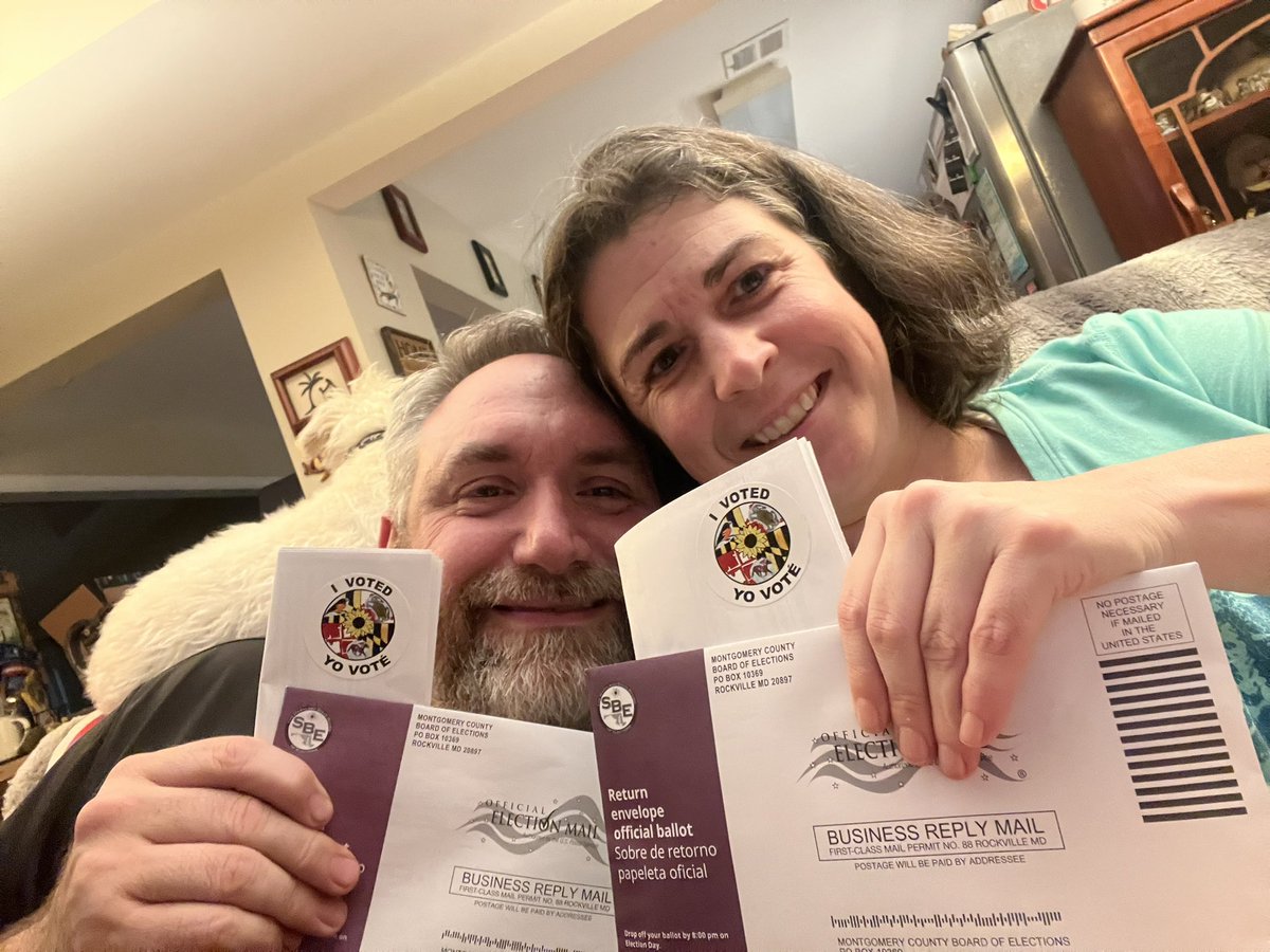 The couple that votes together… 🥰
#Midterms2022