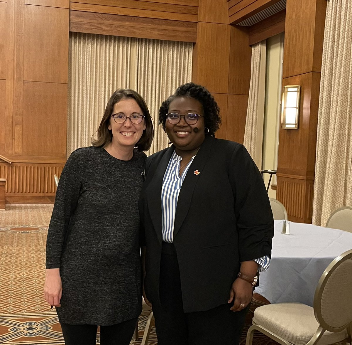 jillianldempsey's tweet photo. Today @ckh2os Crystal Waters (@uncchemistry 2014) returned to Carolina to be our keynote speaker at the Chem Majors banquet. Incredibly moved by her story, impressed by her scientific accomplishments, and inspired by her fearlessness! https://t.co/TpGQOpDPxD