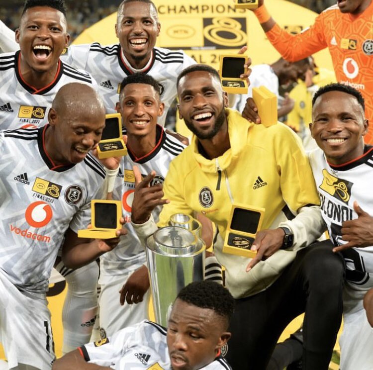 phindarh's tweet photo. #CongratulationsBoys☠️❤️#Mtn8 #OrlandoPirates @MTN8 @orlandopirates @Hlompho_Kekana @_JostaDladla @luckylekgwathi1 https://t.co/7WivjyP0Mn