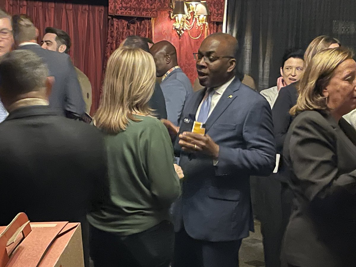 Mayor Byron W. Brown tweet media