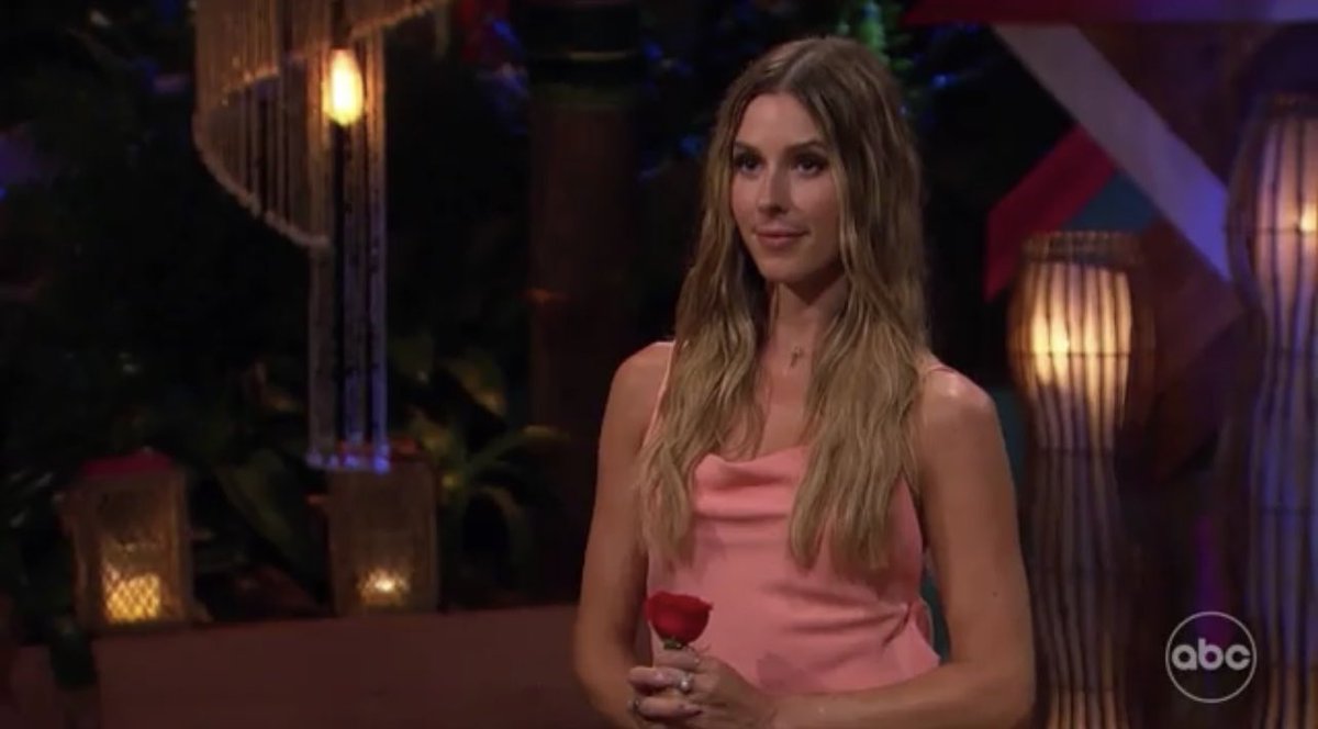 ChicksInTheOff's tweet photo. Kate’s speech translated:

Logan you’re too poor, you can’t afford a $300/month Equinox membership &amp; you live with a roommate. Will you get rich so you can take me on vacation &amp; I can stop pitching myself for Selling Sunset if I give you this rose? #BachelorInParadise https://t.co/hHab7PxTAg