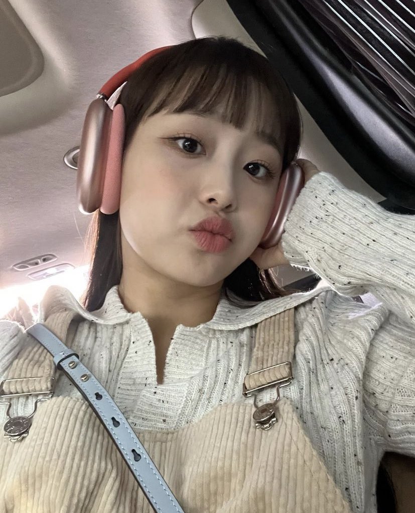 CHUUSLOOKS's tweet photo. https://t.co/wnRxWe3oE0
