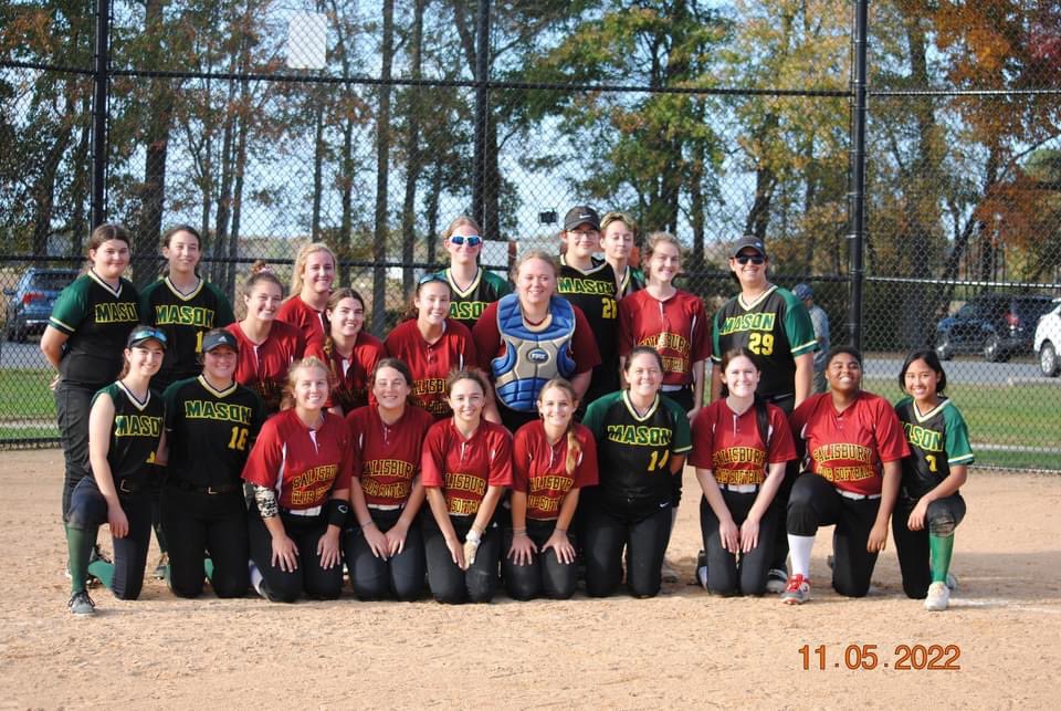 Aleah_DavisPE's tweet photo. This weekend Salisbury Club Softball had a home game in Berlin against none other than George Mason University. We lost the first game but we turned it around and ended our Fall season with a win! #LeftFielder #PHED135 https://t.co/hx8HOZtUWj