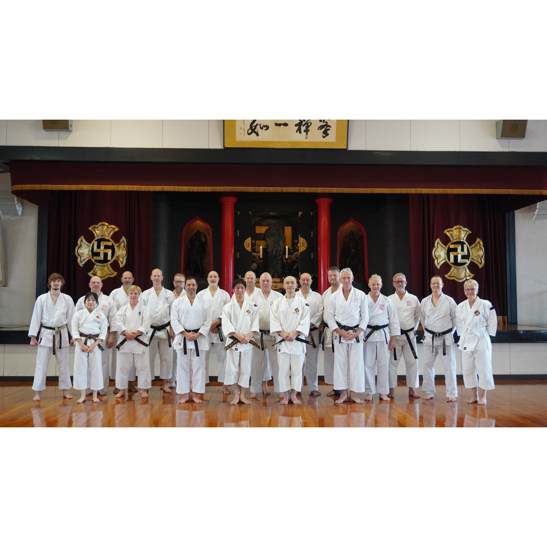 kgz_official's tweet photo. 2022.10.28-29
HDKI(Honbu Dojo Karate International)の18名の方々が金剛禅総本山少林寺修行体験ツアーに来られました。皆さん真剣に、そして楽しそうに取り組んでいました。(Instagram・Facebookにて体験中の写真もアップしております。ぜひご覧ください。)
#金剛禅 #少林寺拳法 #HDKI #修行体験 https://t.co/zHPowJzf0z