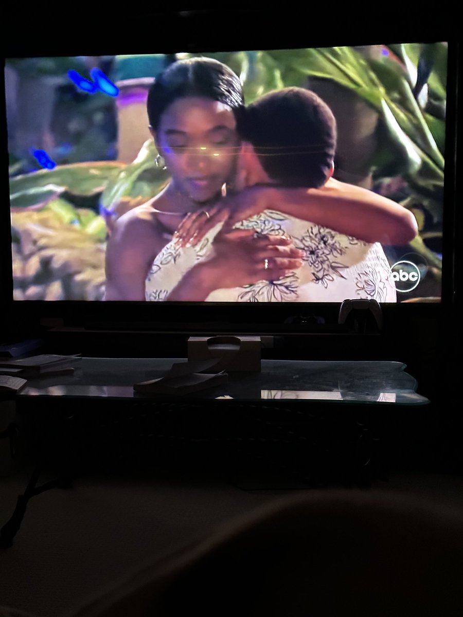 President_Tai's tweet photo. Tell me this is not the face of instant regret 😒🤔 #BachelorInParadise https://t.co/IavTBmt2iI