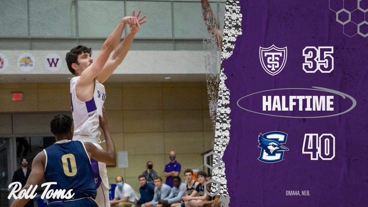 TommieMBBall's tweet image. Down 5 at the break

#RollToms