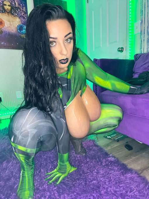 shego💚🖤 https://t.co/7rcrhleEv3