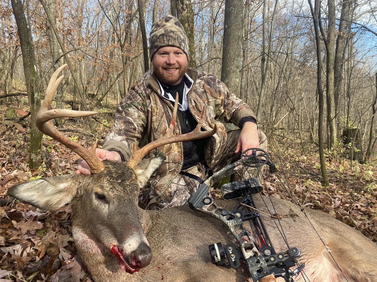 Komp_Mike's tweet photo. My buddy got his best buck at my place yesterday. Pretty cool to experience together. Perfect shot. https://t.co/0n34TP5d0u